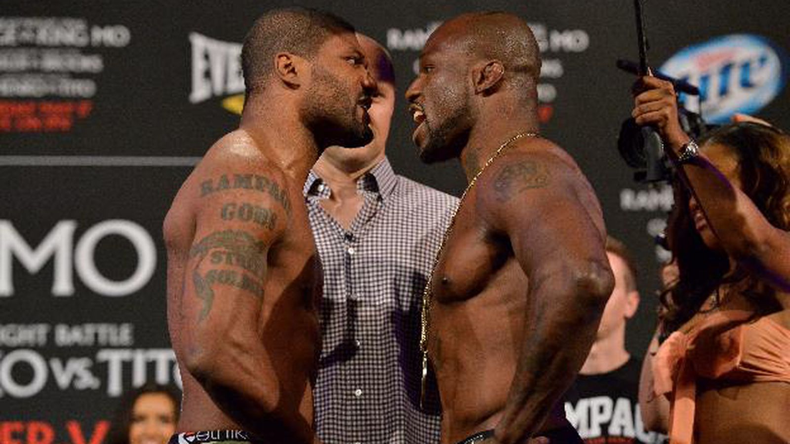 Rampage Jackson vs. King Mo staredown pic from Bellator 120 weigh ins - MMAmania.com1600 x 900