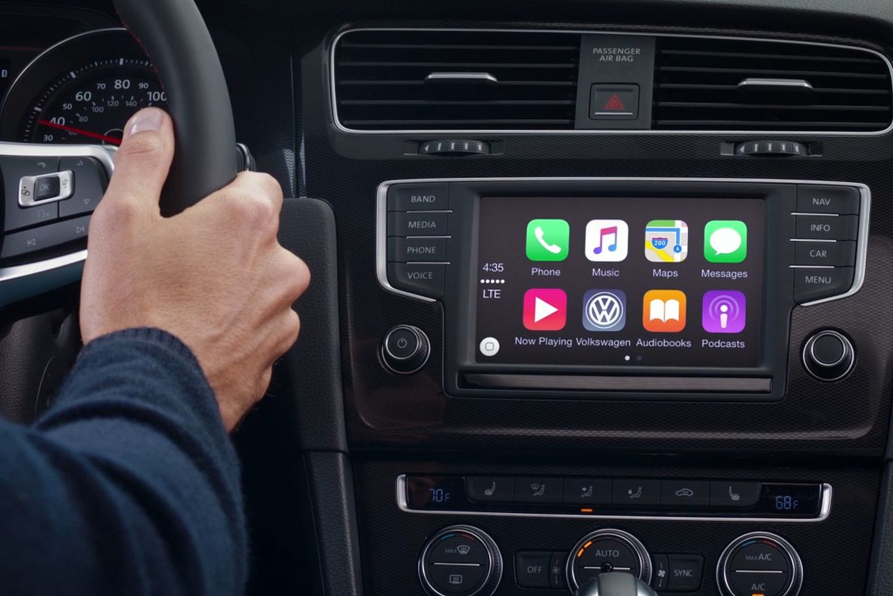 Volkswagen says Apple wouldn’t let it demo wireless CarPlay | The Verge