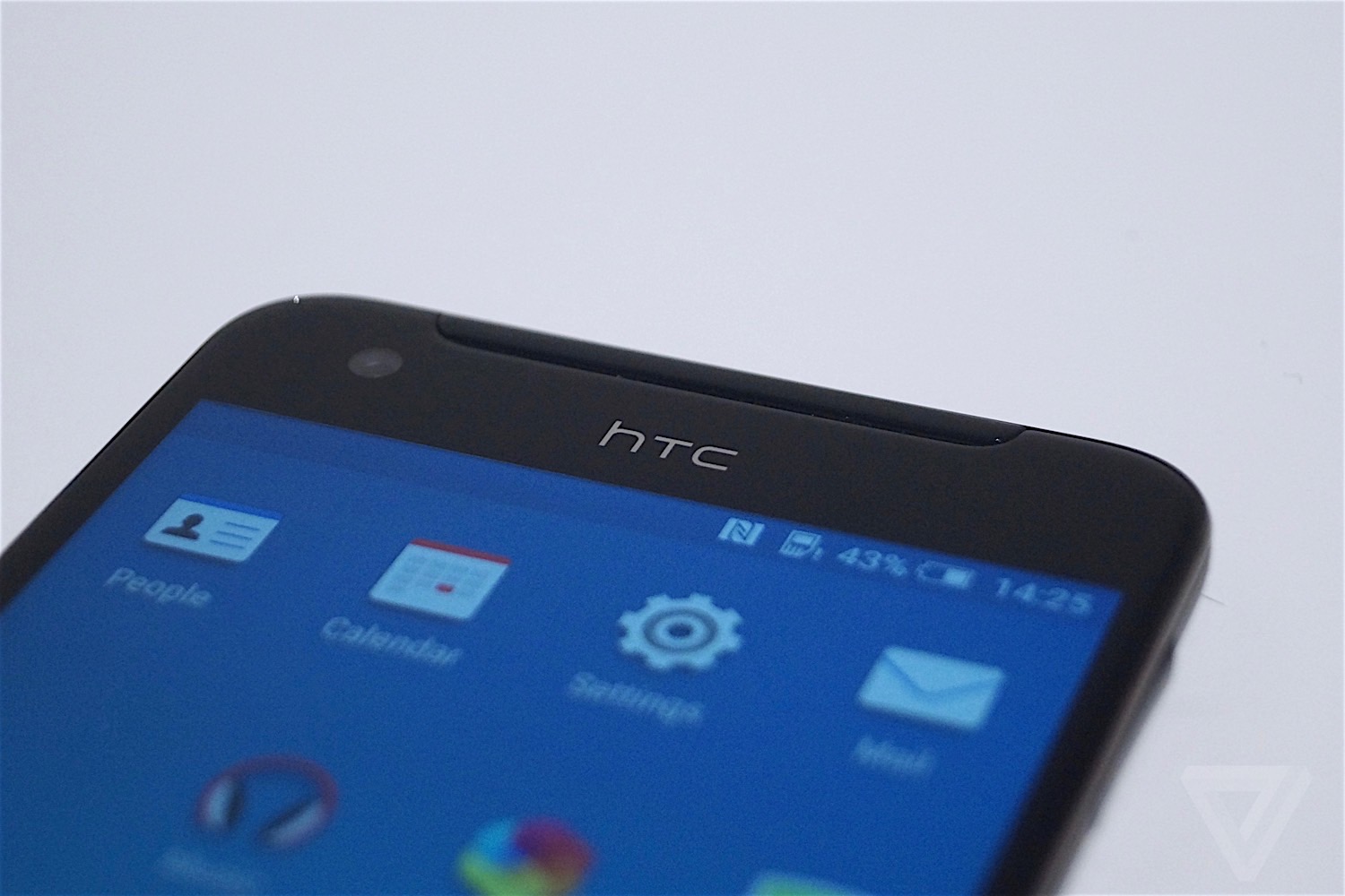 HTC One X9 photos