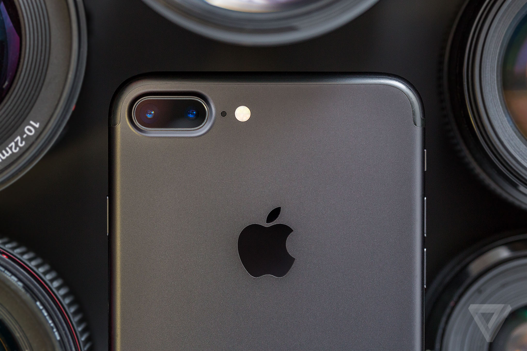 iPhone 7 進步小：The Verge 給予「小改進，未完成，很像 iPhone 6s」評價！ 5